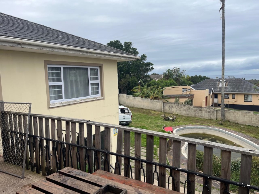 To Let 3 Bedroom Property for Rent in Sunnyridge Eastern Cape